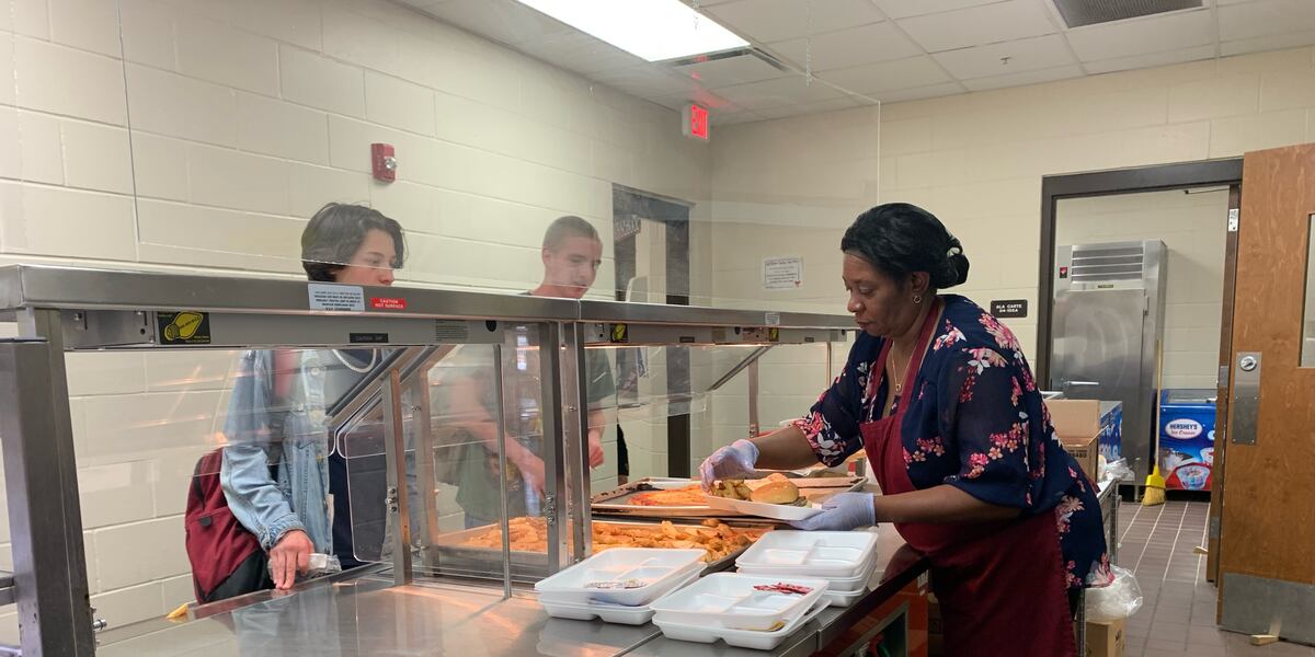 Blountstown High School ‘lunch room hero’ honored