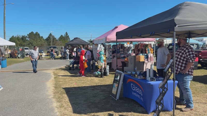 First Sunday Social Market Fall Festival draws big crowd.