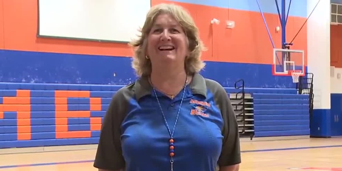Lisa R Slagle This week’s Golden Apple Award Winner is Lisa Boyce