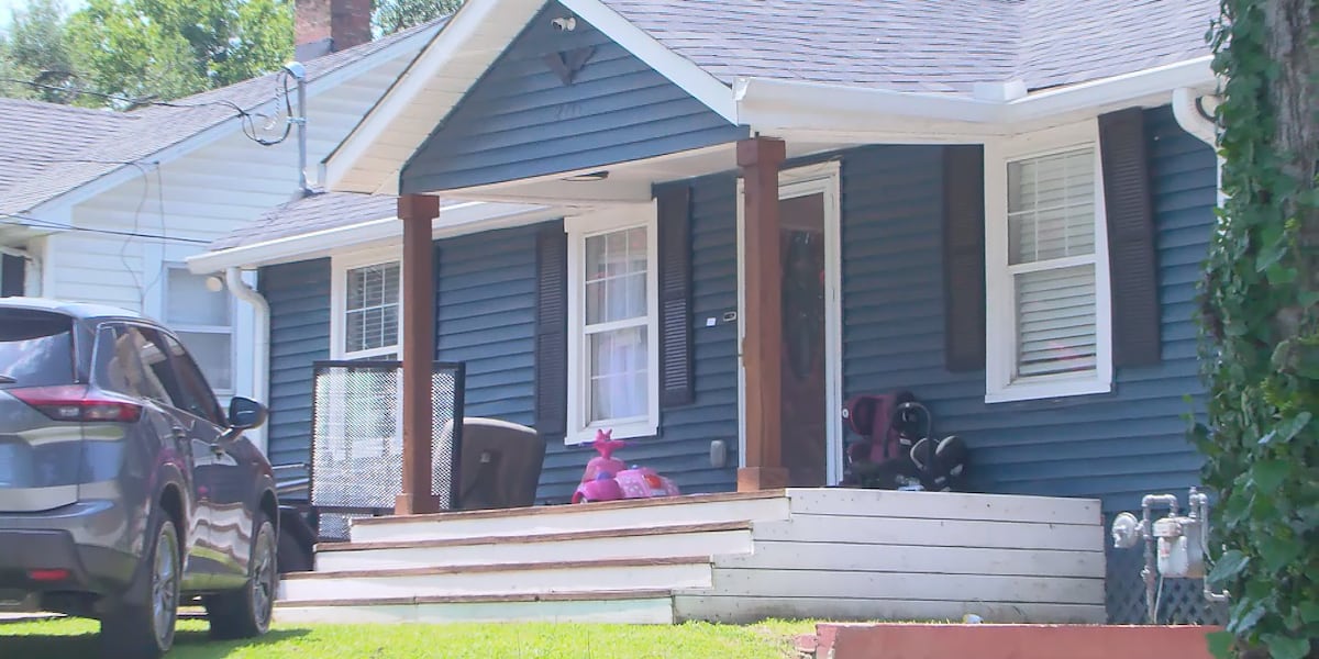 2-year-old drowns in pool after father says she ran off while he was ...